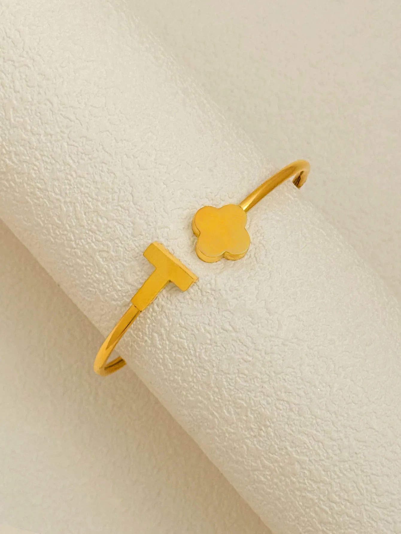 Cloveré Luxe – Elegant Double Cuban Chain Bracelet Set