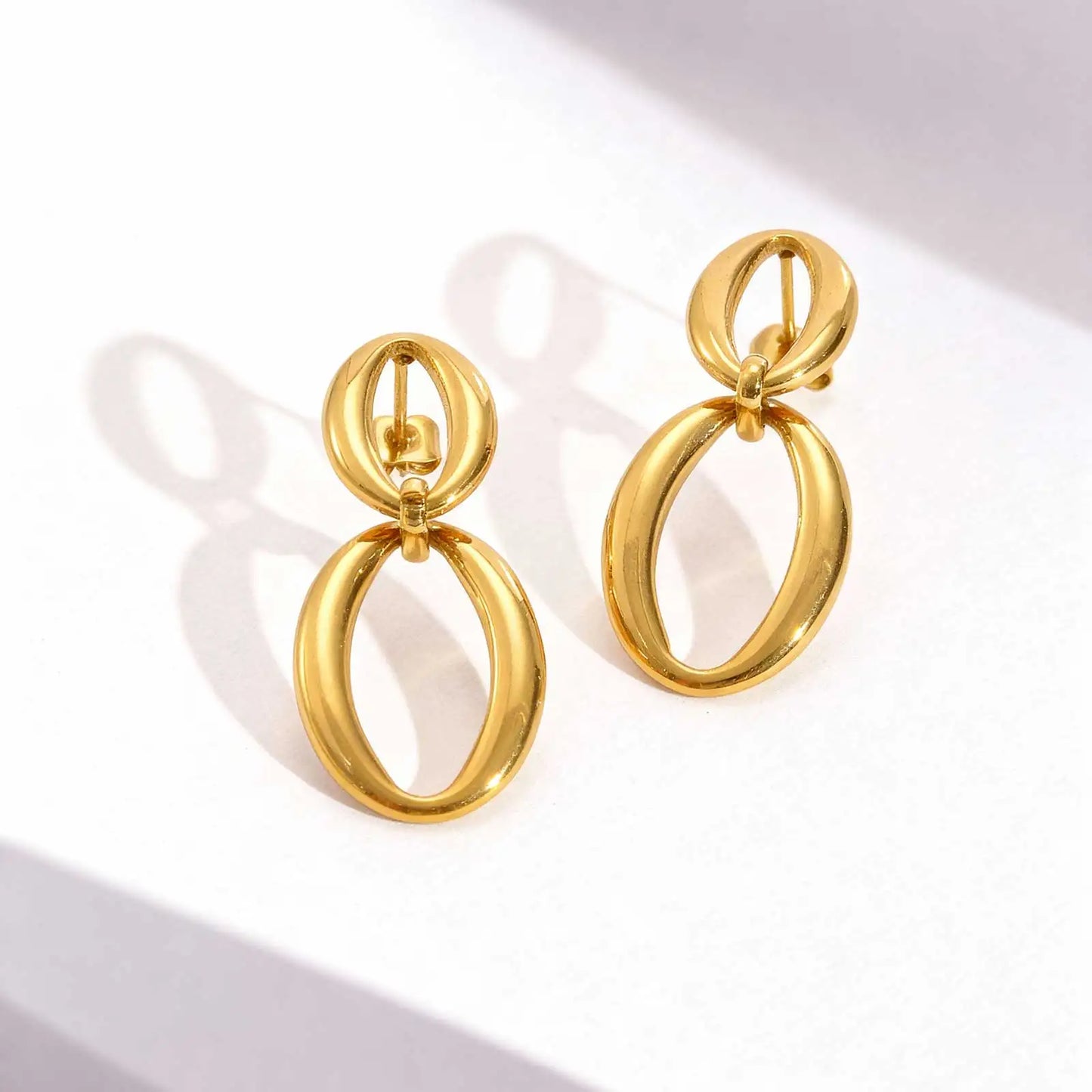 Ellivra Curve – Minimalist Elliptical Stud Earrings