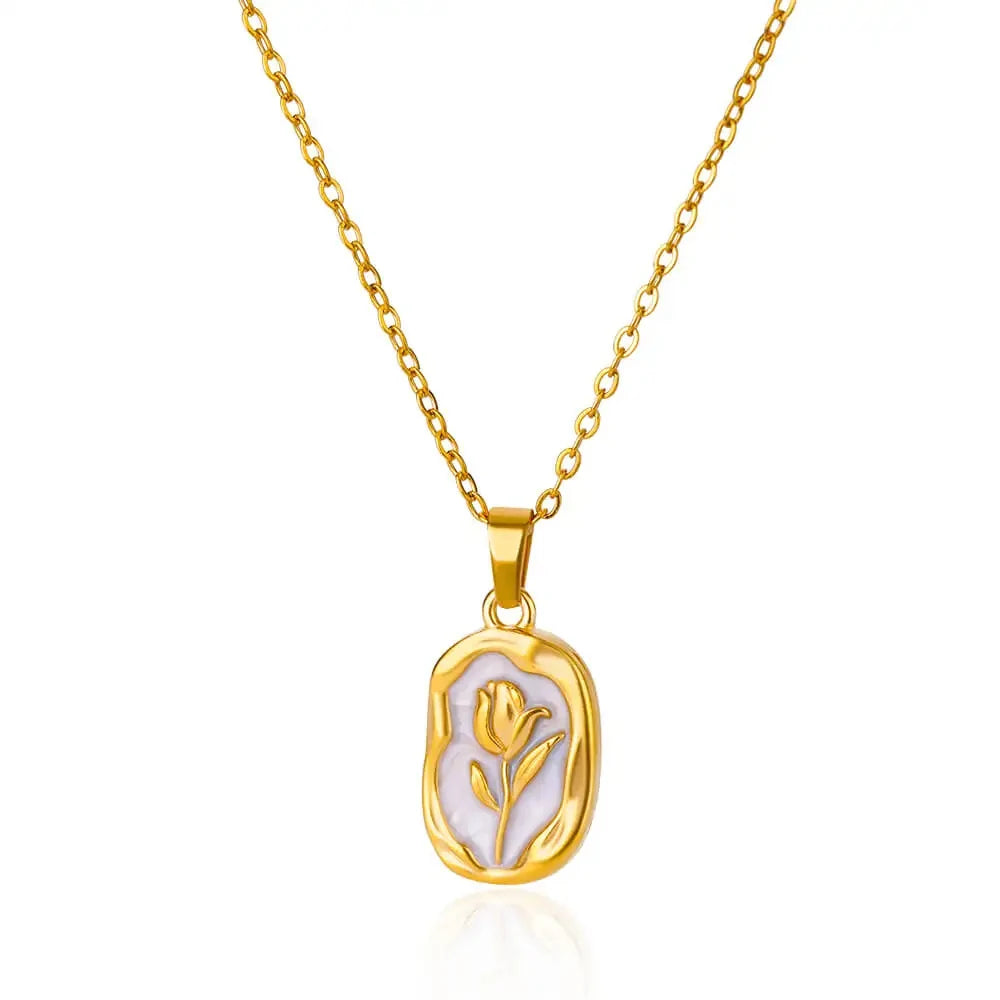 Evelyn Grace – Delicate Flower Pendant Necklace