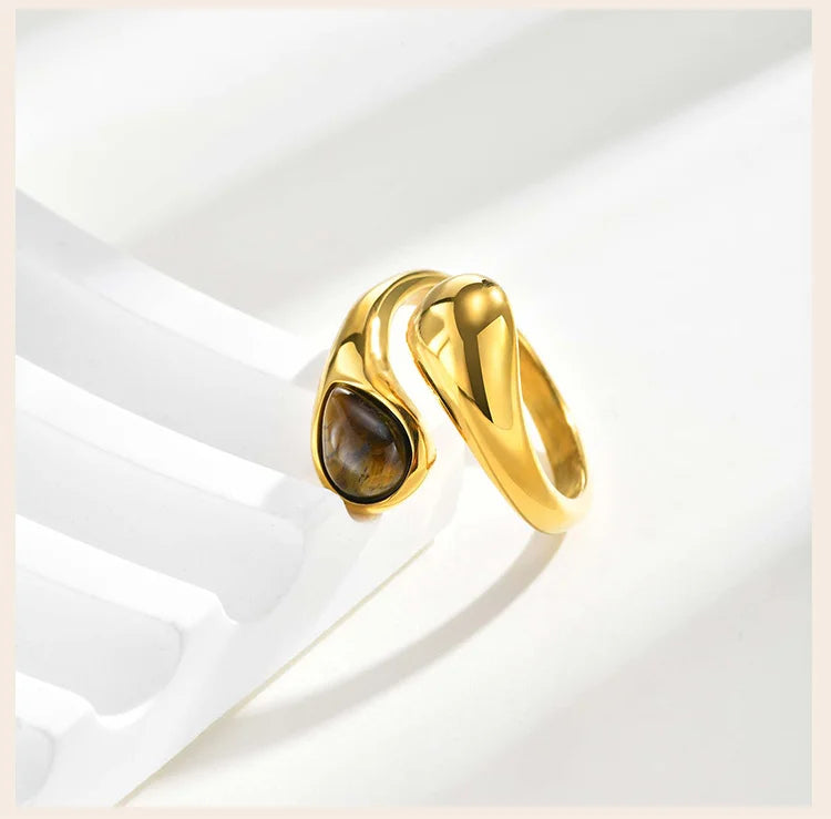 Tigressa Drop – 18K Gold Tiger Eye Statement Ring