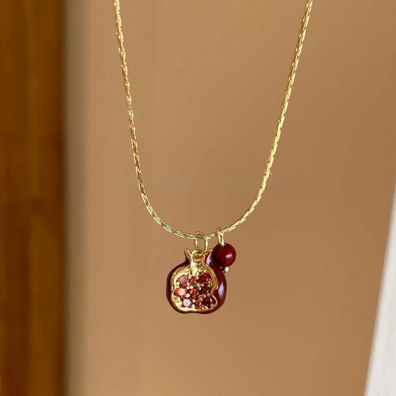 Pomelisse – Retro Pomegranate Collar Necklace