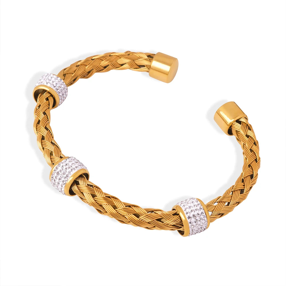 Virelia Weave – Gold-Plated Woven Cuff Bracelet