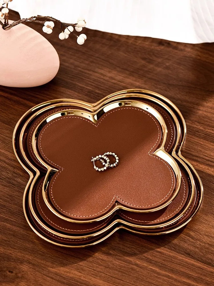 Bianca Aura – Refined Leather & Ceramic Jewelry Display Tray