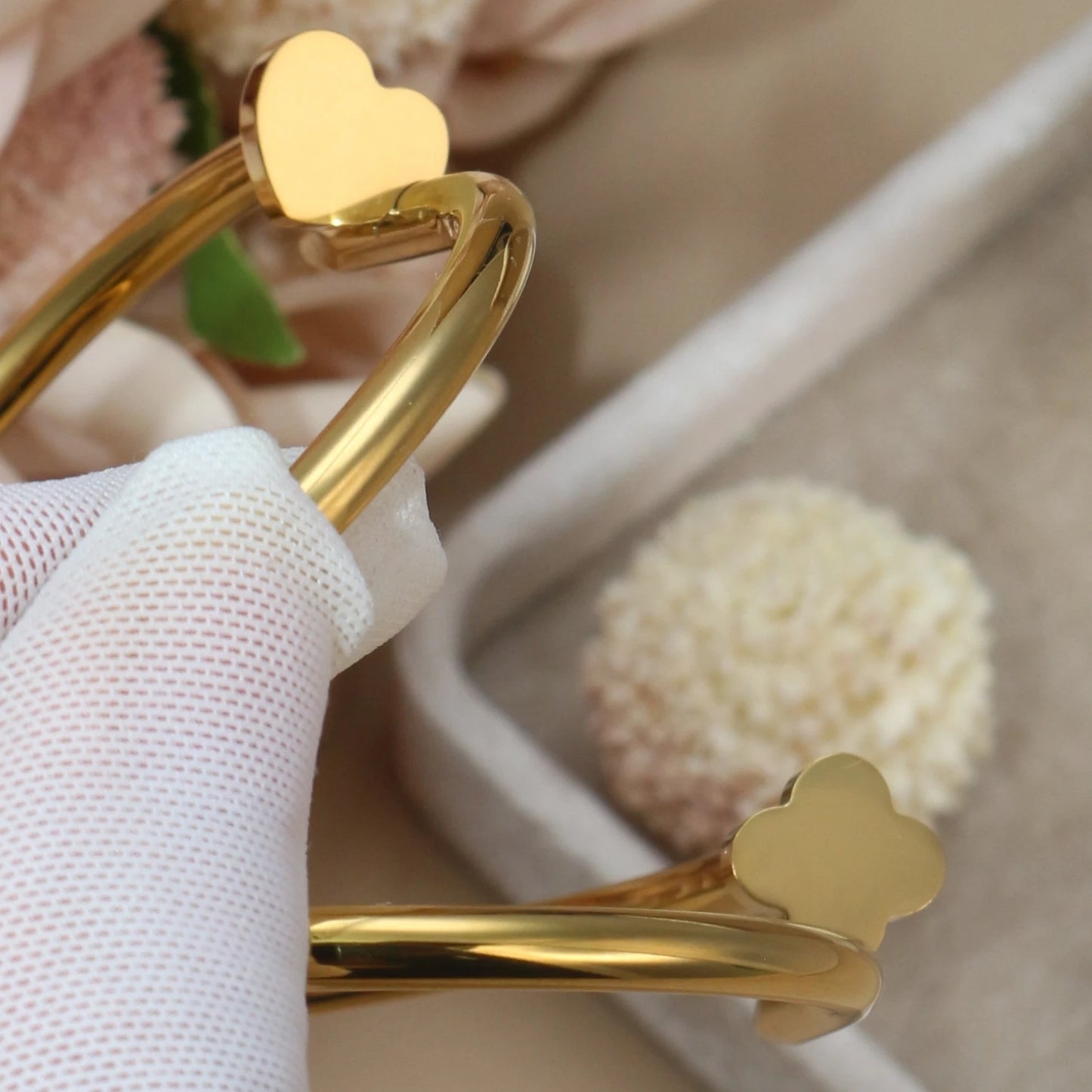 Selene Charm – Luxury Gold Zircon Bangle