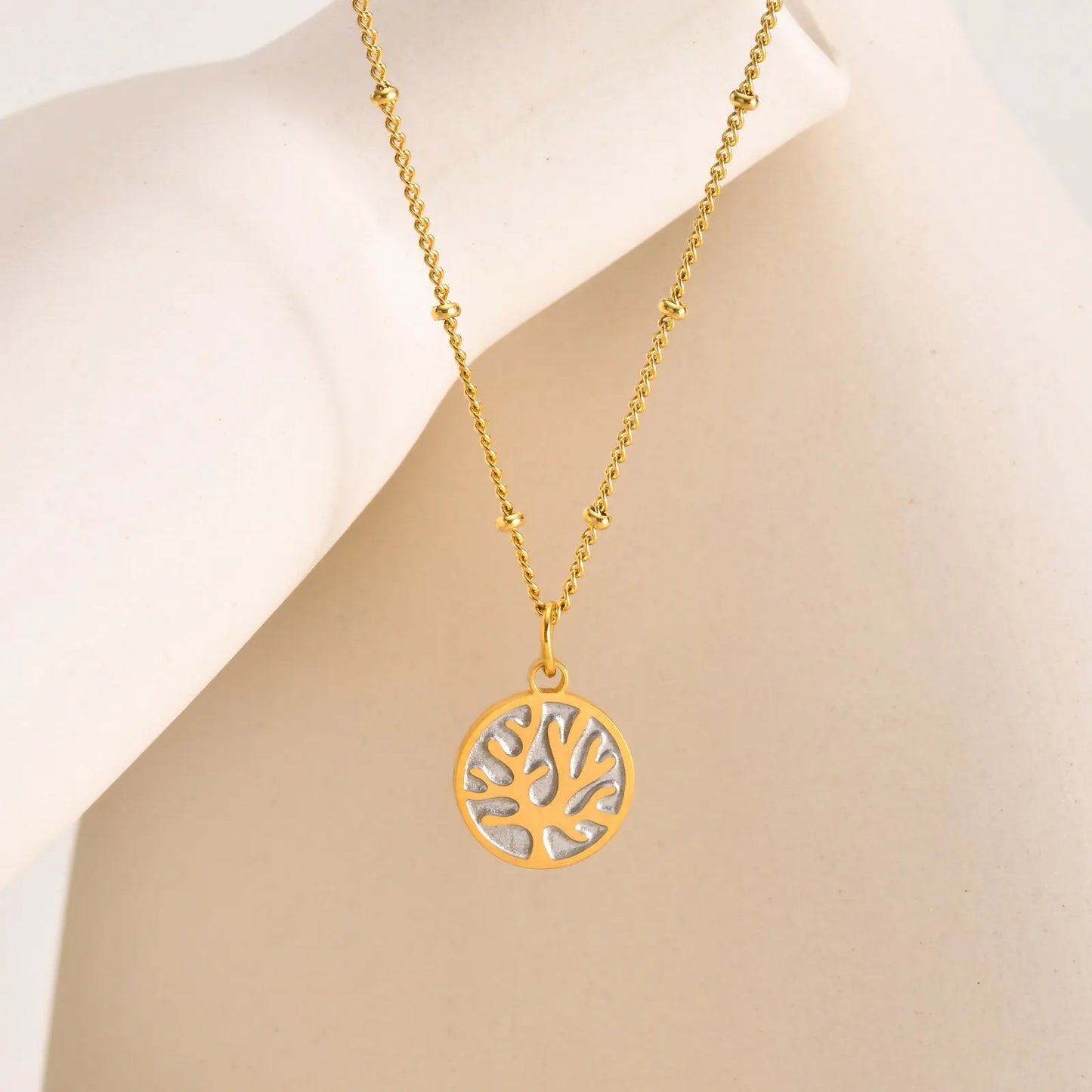 Coralia Charm – Golden Coral Bead Necklace