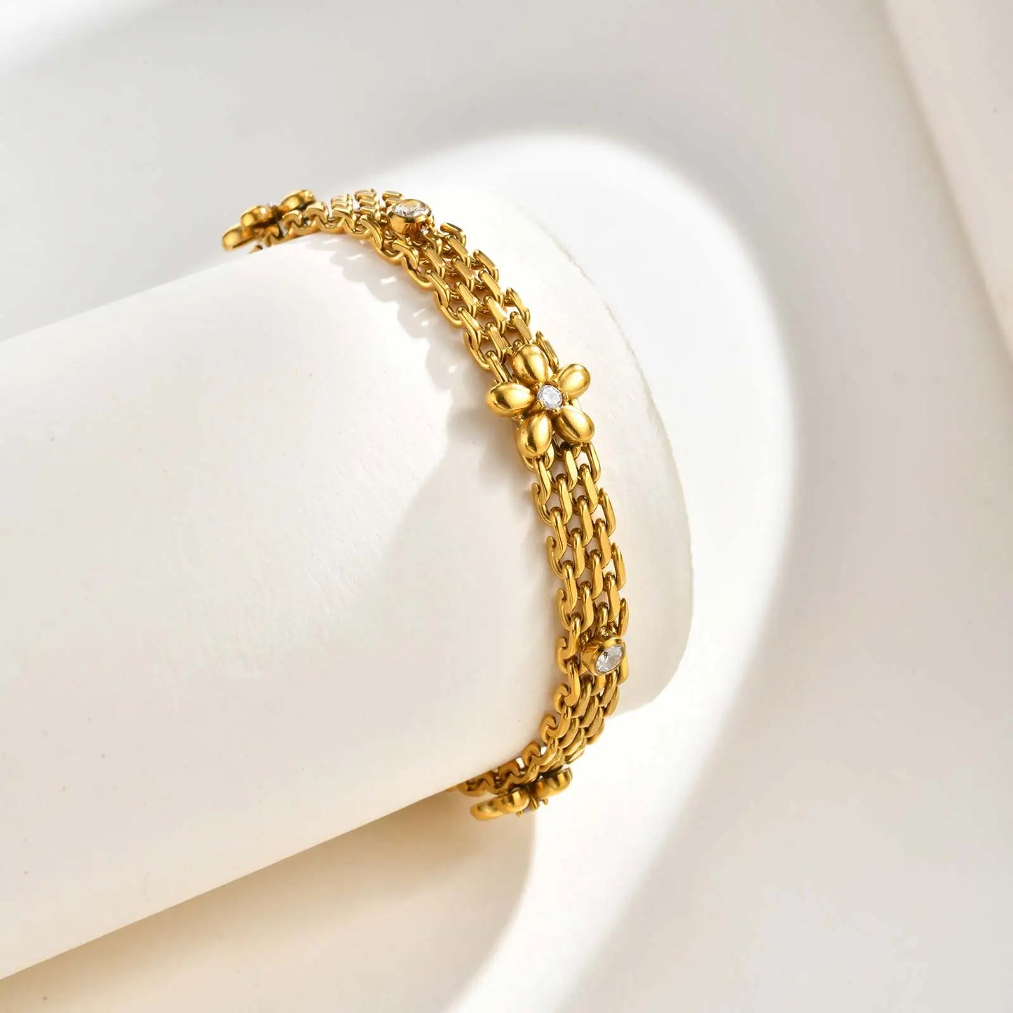 Lunaria Bloom – Gold Mesh Flower Zircon Bracelet