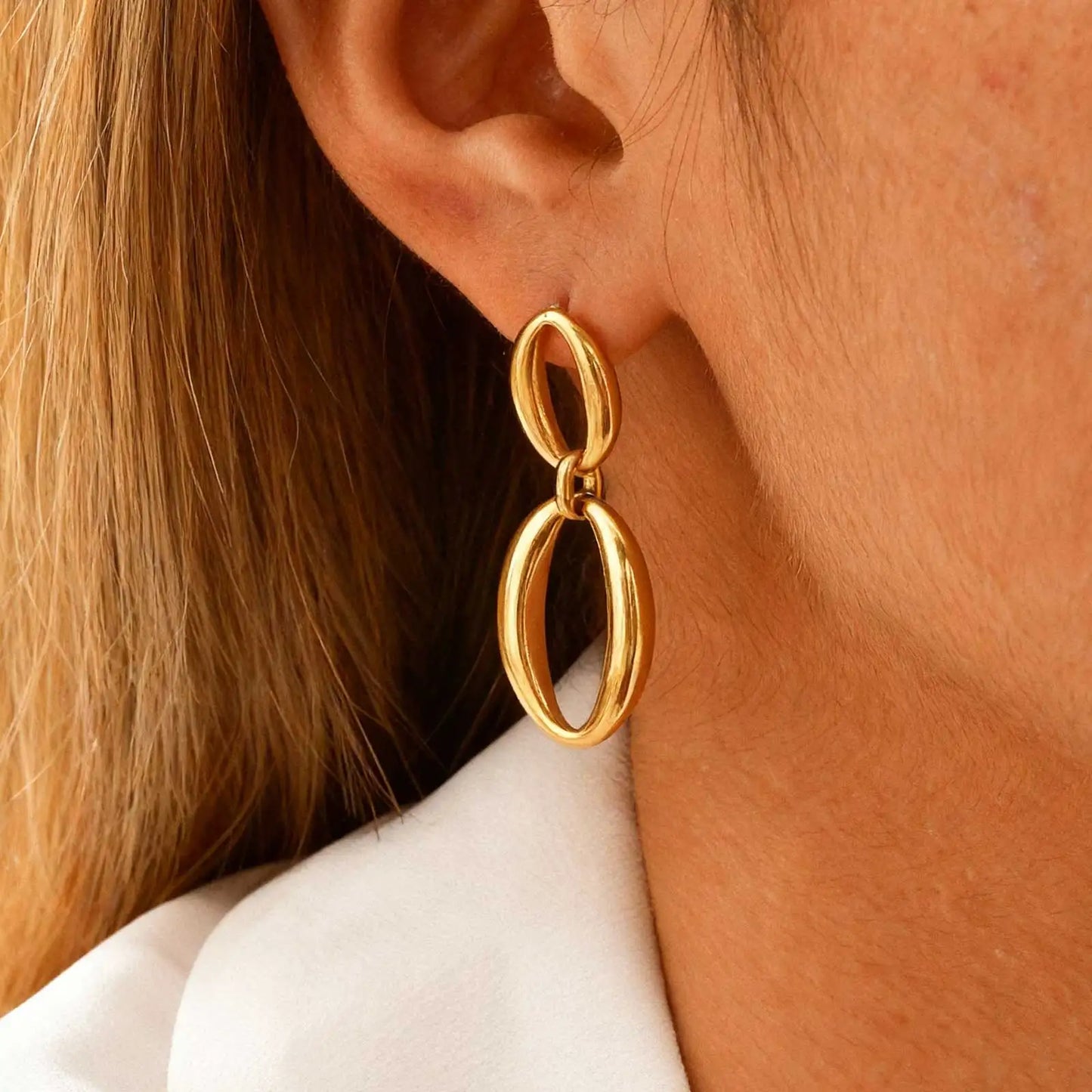 Ellivra Curve – Minimalist Elliptical Stud Earrings