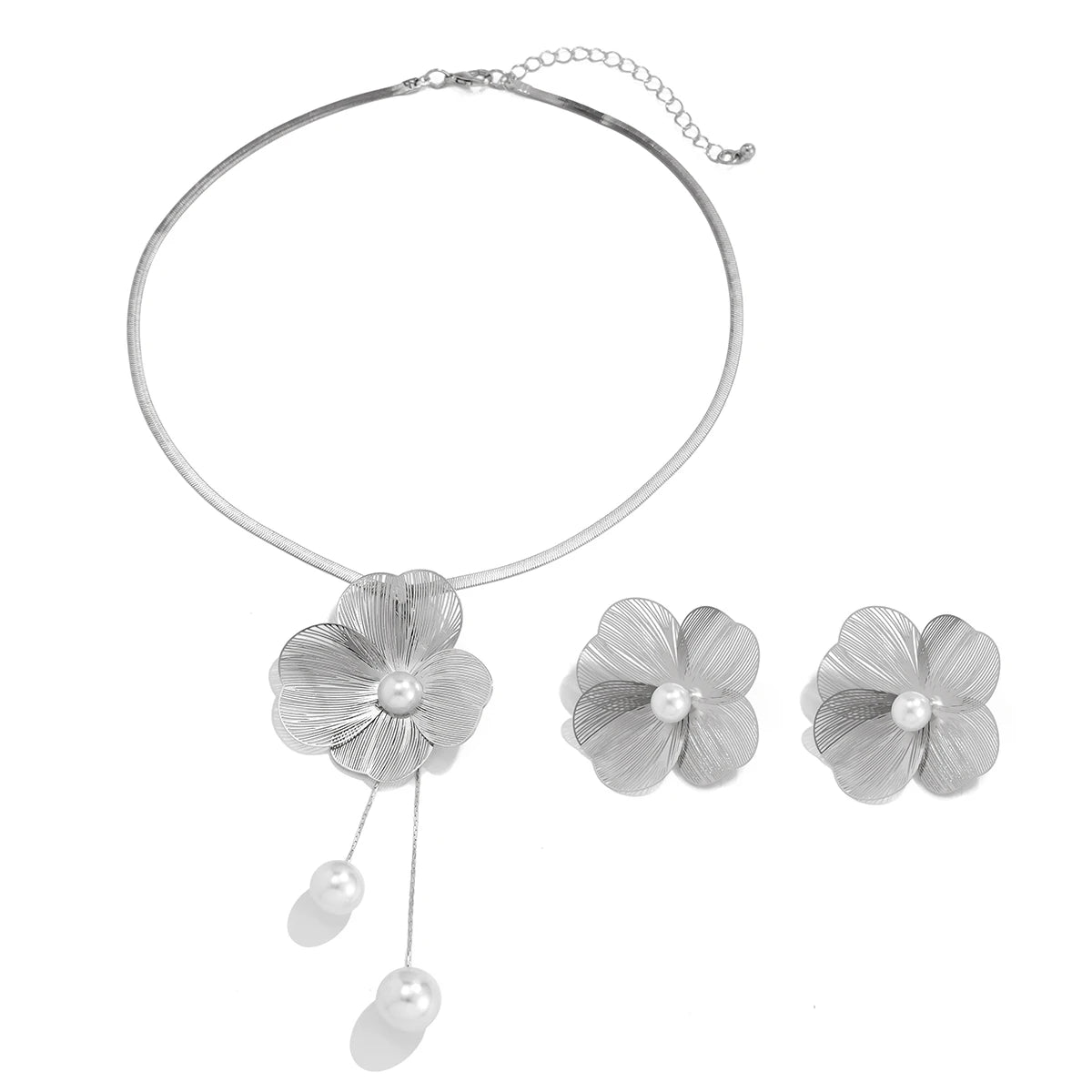 Aurielle Petal Glow – Women’s Pearl Pendant Choker & Earrings