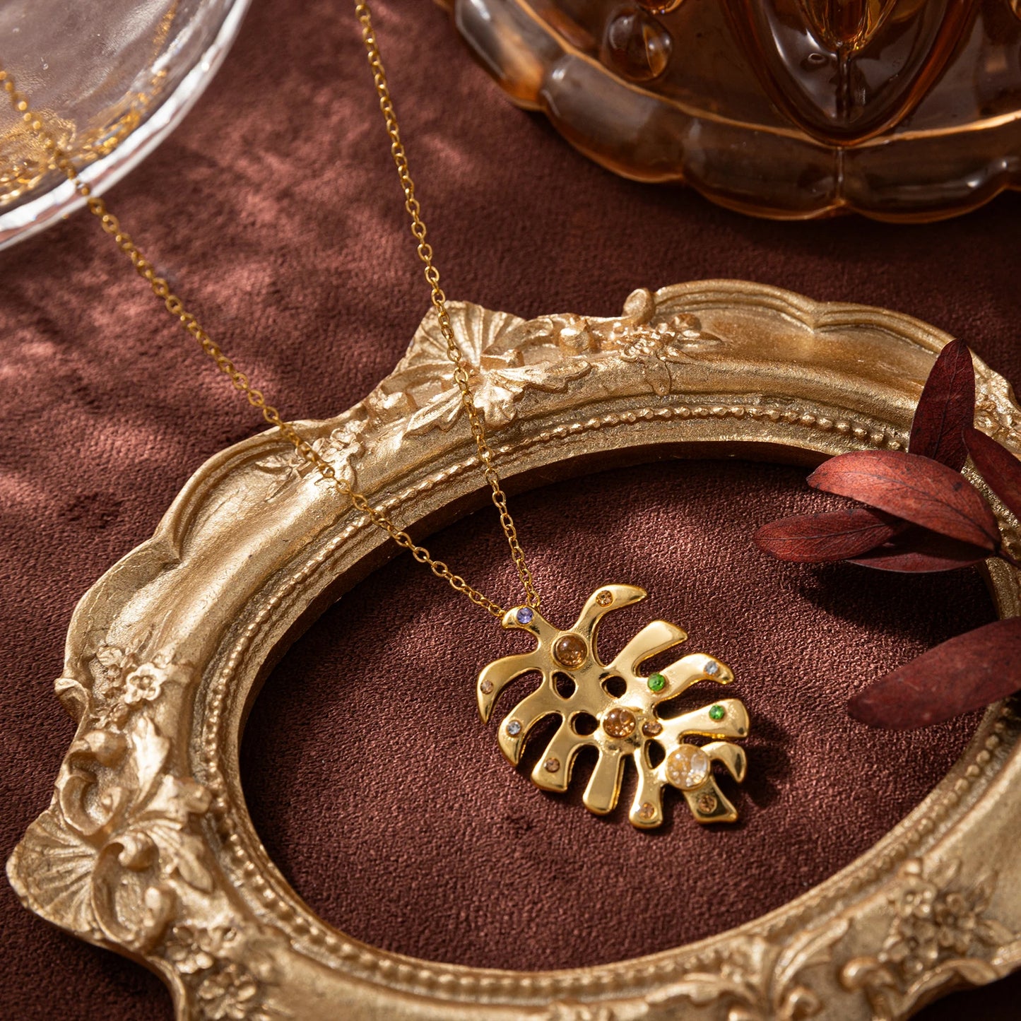 Tropiluxe – Gold Monstera Crystal Necklace