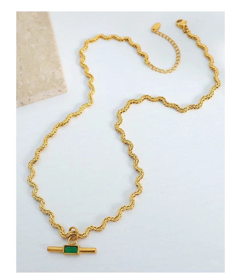 Verdessa Wave – Gold-Plated Wavy Stone Necklace