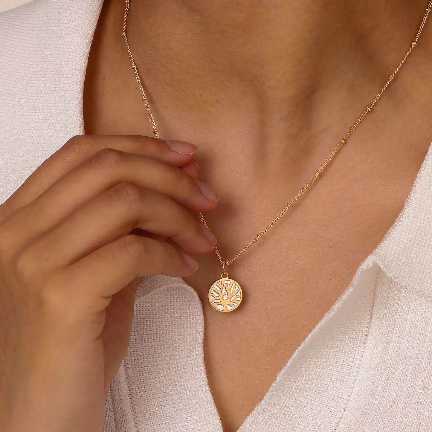 Coralia Charm – Golden Coral Bead Necklace