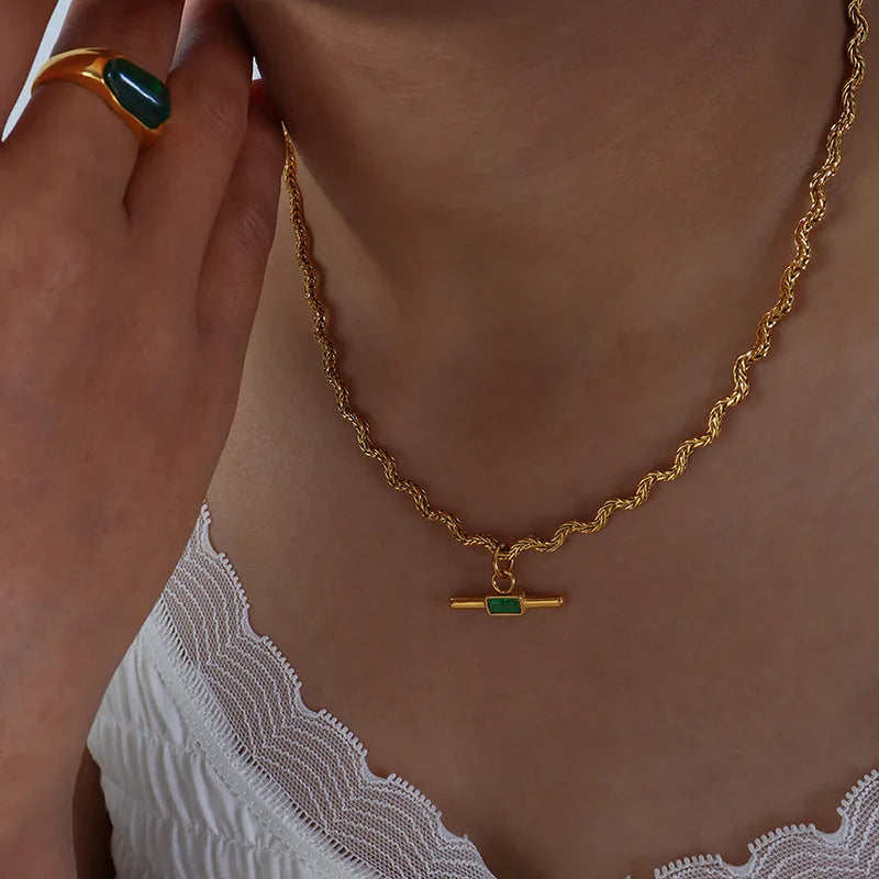 Verdessa Wave – Gold-Plated Wavy Stone Necklace