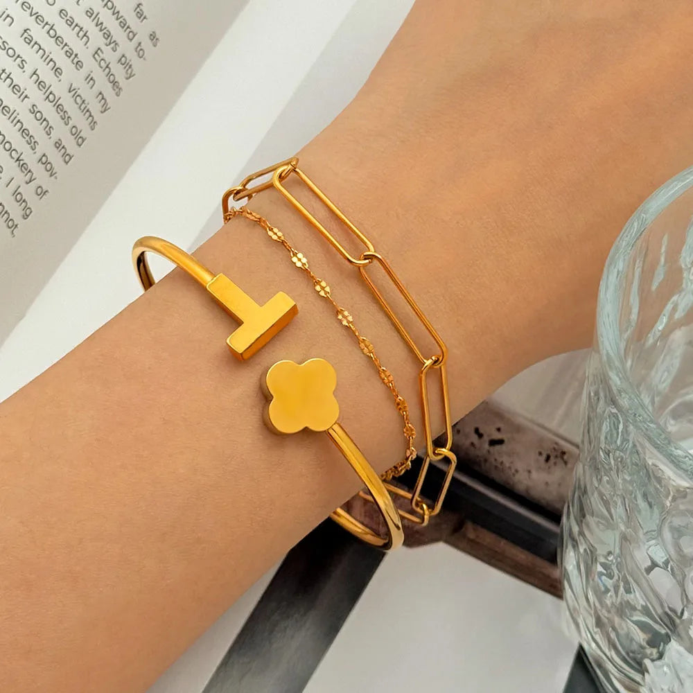 Cloveré Luxe – Elegant Double Cuban Chain Bracelet Set