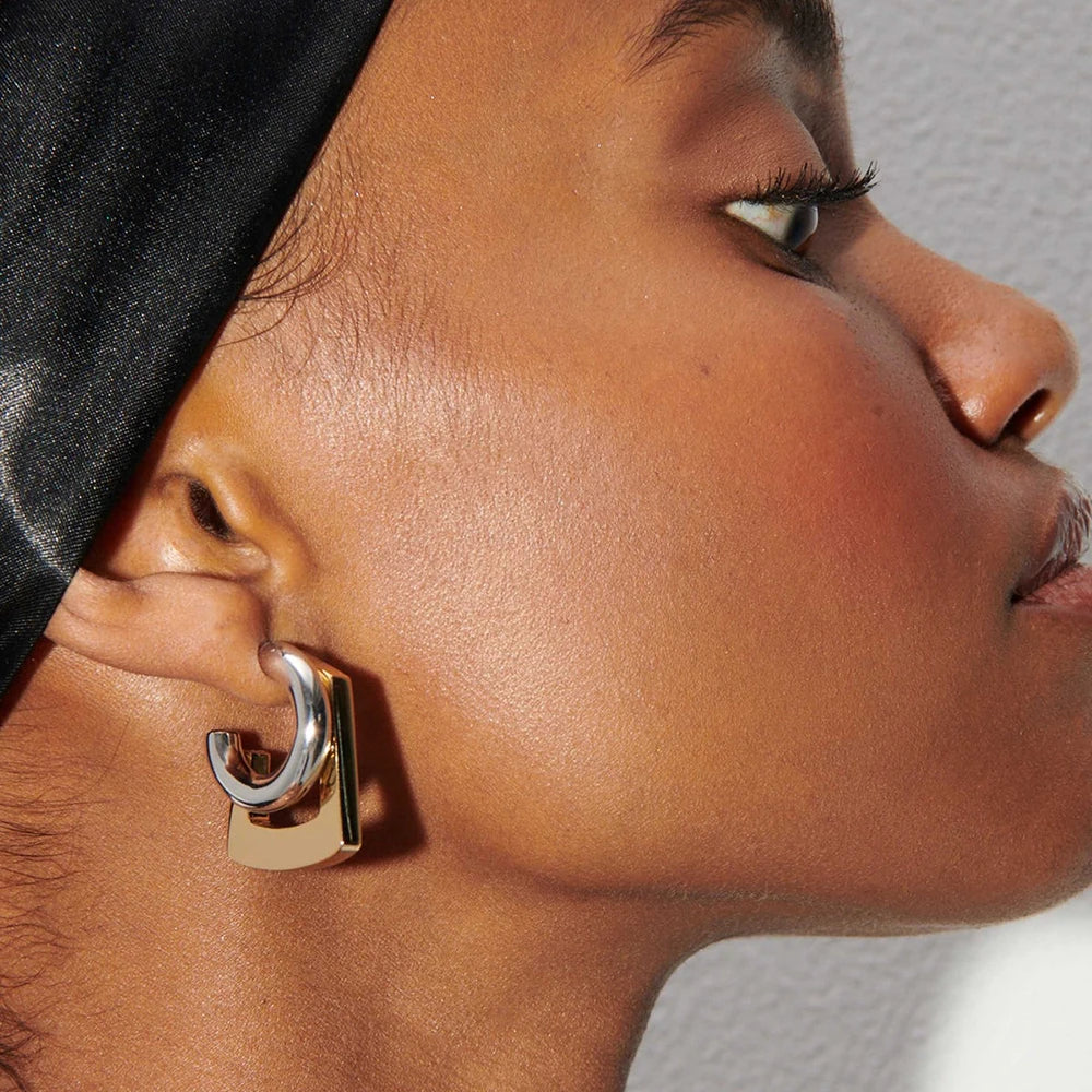 Aurivelle Duo – Mixed Gold & Silver Hoop Earrings