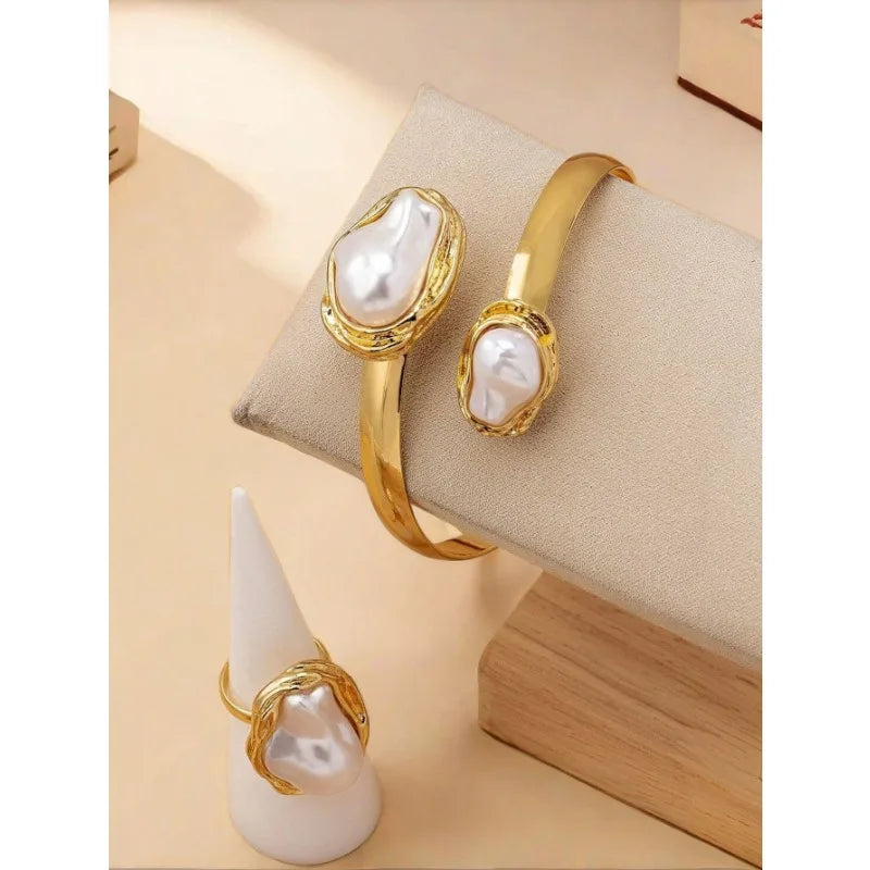 Luna Grace – Pearl Ring & Bracelet Set