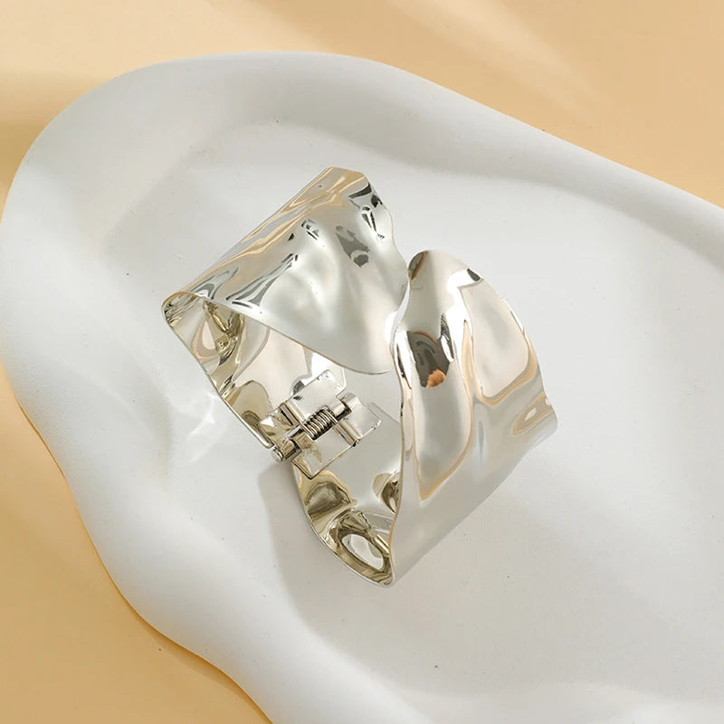 Evangeline Spark – Glossy Gold & Silver Bracelet