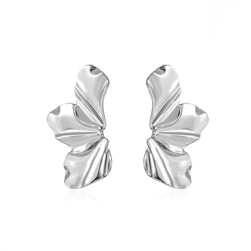 Dahlia Spark – Elegant Petal Stud Earrings