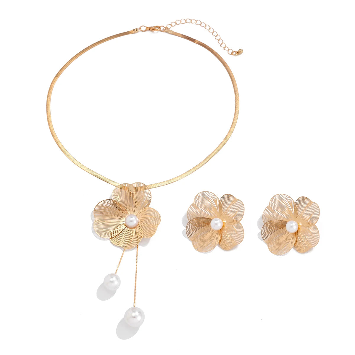 Aurielle Petal Glow – Women’s Pearl Pendant Choker & Earrings